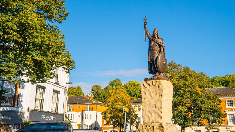 A statue of King Alfred the Great, one of the many things you can see during a guided walking tour of Winchester