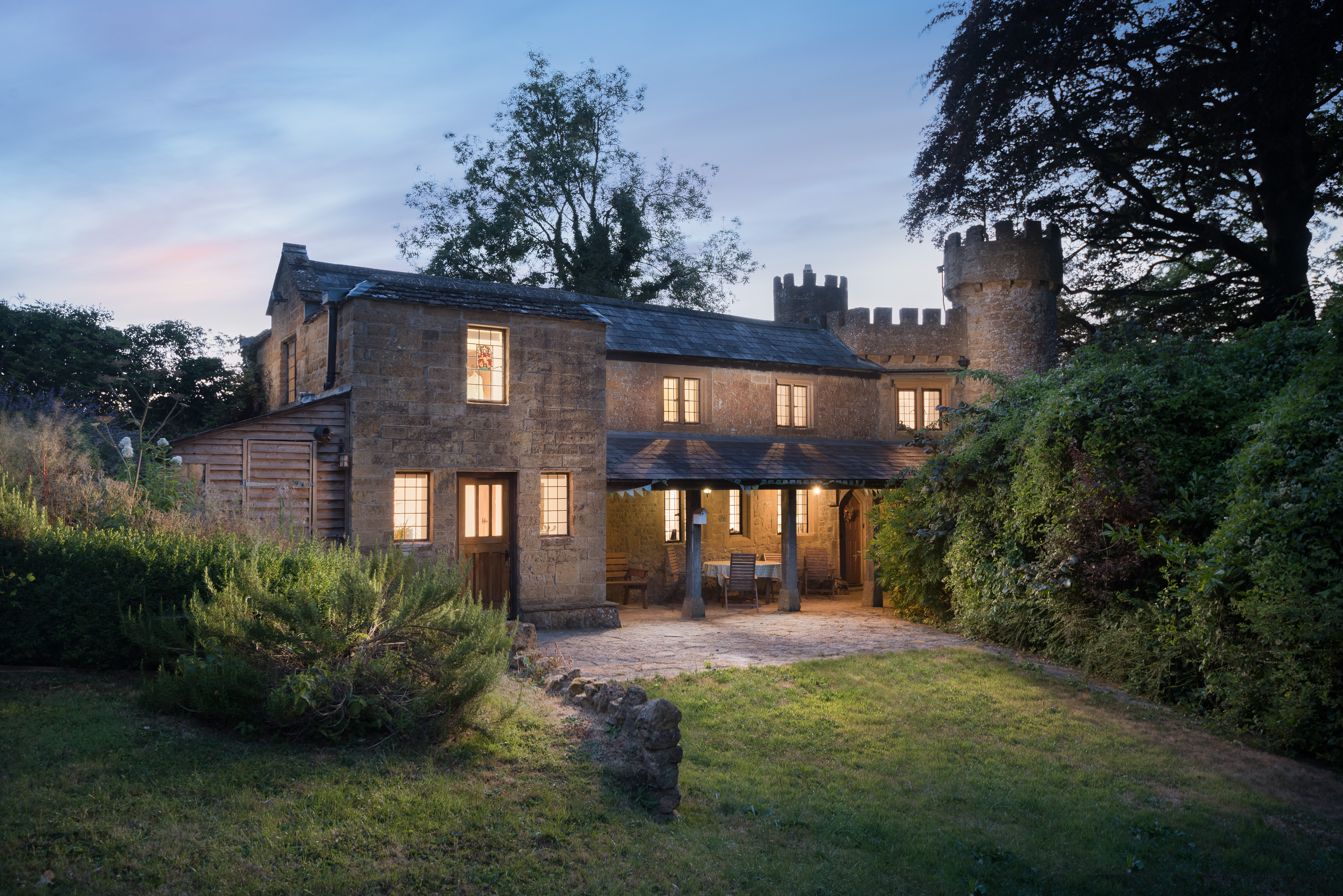 Twins That Travel - December 2019