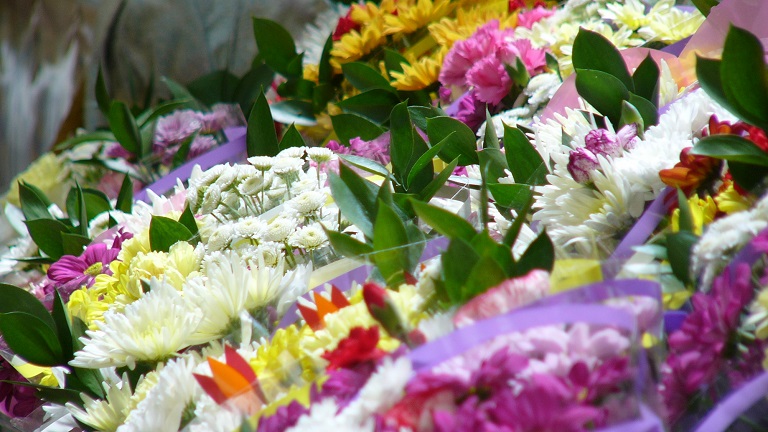 Flowers at Swansea Indoor Market | Allan Lee, Flickr