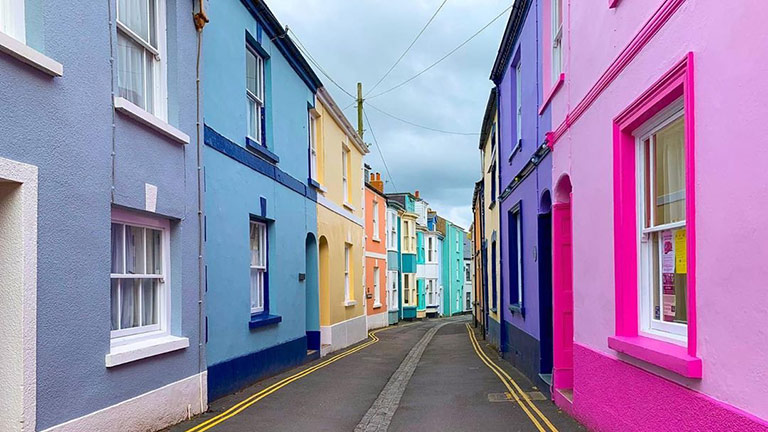 The colourful houses of the seaside village of Appledore