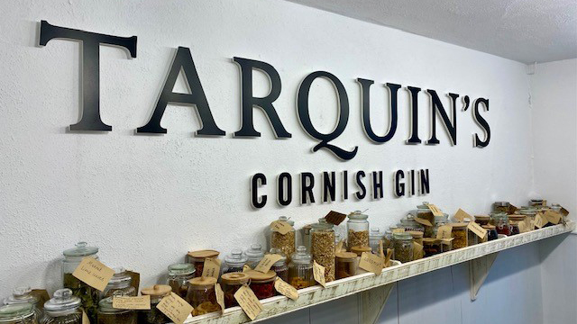 Tarquin's Gin School | Boutique Retreats