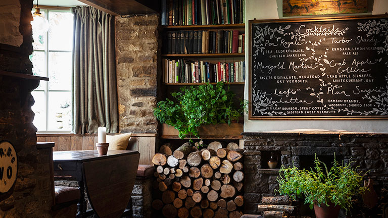 The charming interiors of the Black Swan, Oldstead